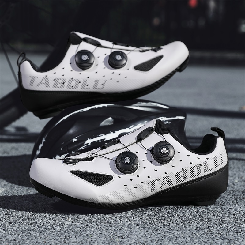 รองเท้าปั่นจักรยานแบบมีปุ่มล็อ - Road Bike Cleats บทวิจารณ์และราคา