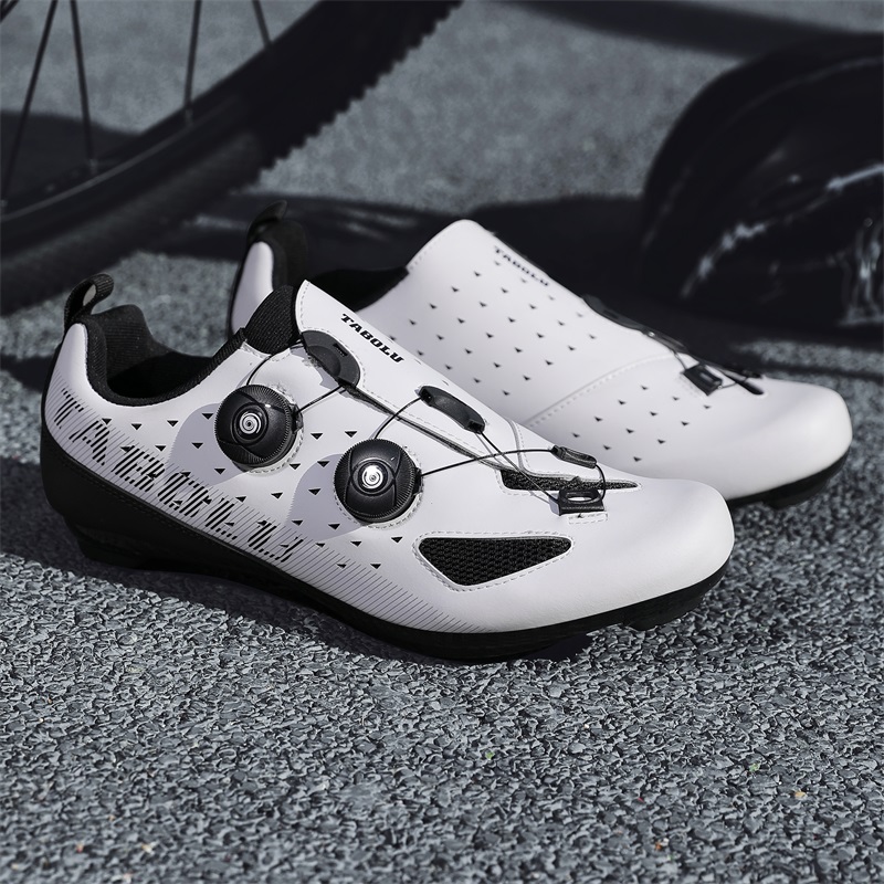 รองเท้าปั่นจักรยานแบบมีปุ่มล็อ - Road Bike Cleats บทวิจารณ์และราคา